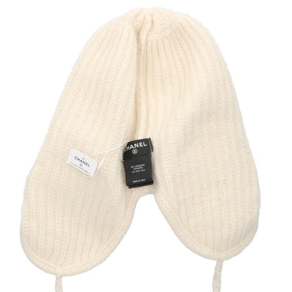 CHANEL Side Coco Mark Cashmere Beanie White Size ONE SIZE