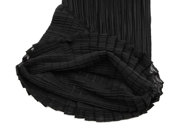 ISSEY MIYAKE Pleated Hem Sleeveless Dress Black Size M