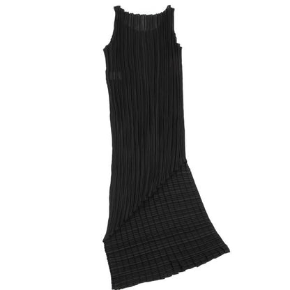 ISSEY MIYAKE Pleated Hem Sleeveless Dress Black Size M
