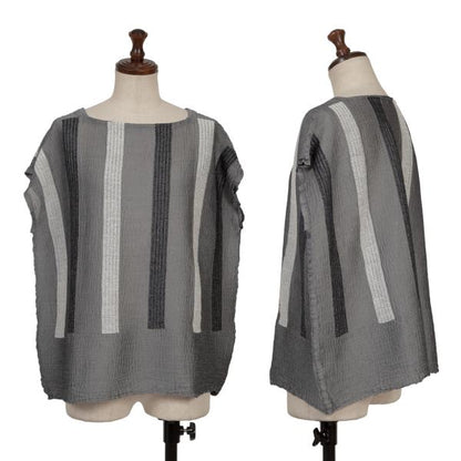 ISSEY MIYAKE me Line Embroidered Pleated Top Gray Size F
