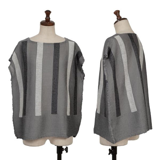 ISSEY MIYAKE me Line Embroidered Pleated Top Gray Size F