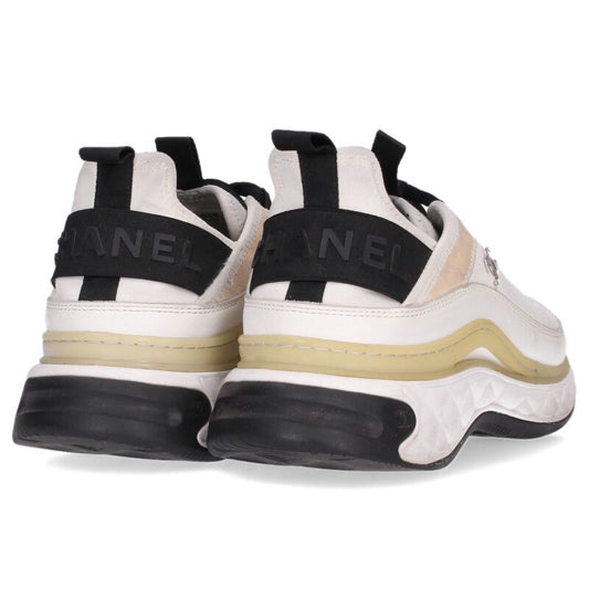 CHANEL G35618 CC Logo Low Top Sneakers White/Black Size 7.5