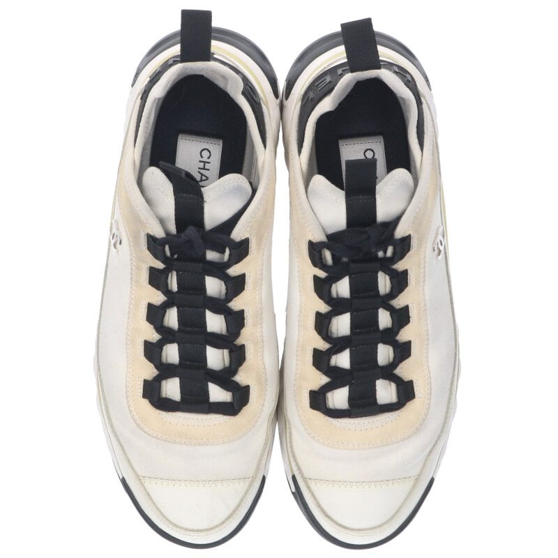 CHANEL G35618 CC Logo Low Top Sneakers White/Black Size 7.5