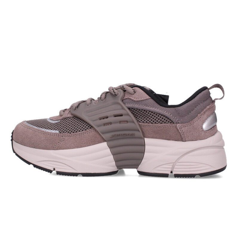 NIKE Jordan Trunner Low Top Sneakers Brown Size 9