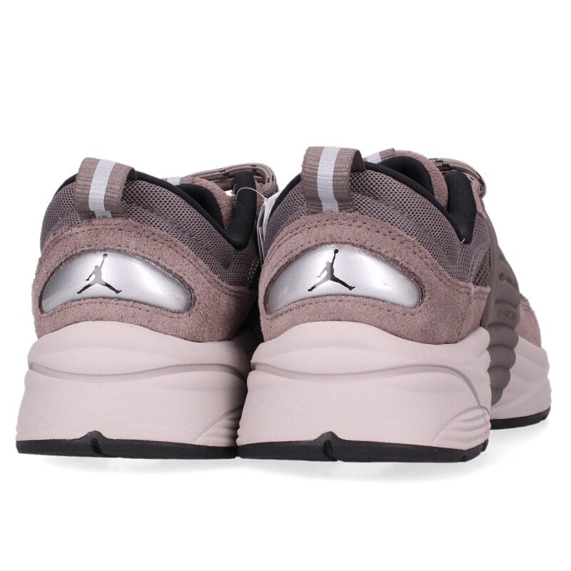 NIKE Jordan Trunner Low Top Sneakers Brown Size 9