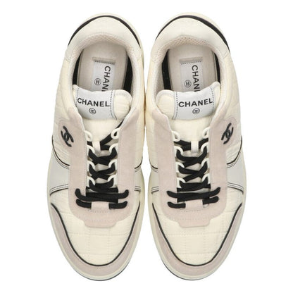 CHANEL Coco Mark Quilted Low-Top Sneaker White Size 8.5