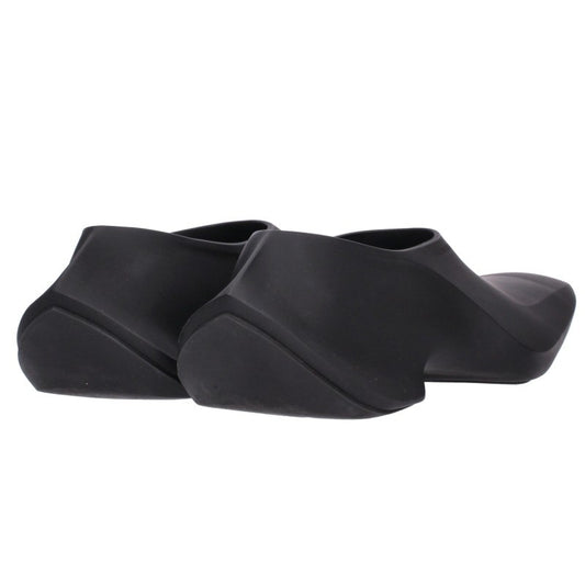 BALENCIAGA SPACE Rubber Low-Top Sneakers Black Size EU 41