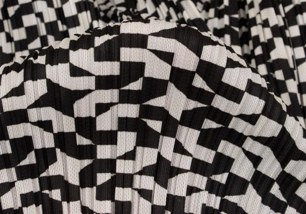 PLEATS PLEASE Geometric Print Pleated Black Polyester Pants Size 3