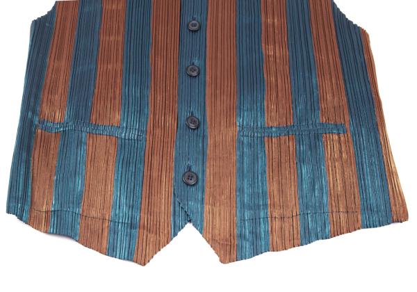 ISSEY MIYAKE MEN Metallic Pleated Vest Blue/Orange Size M