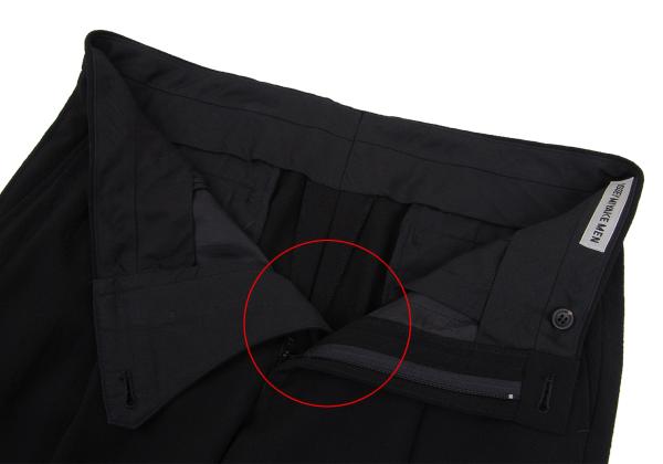 ISSEY MIYAKE MEN Wool Two-Tuck Tapered Pants Black Size 3