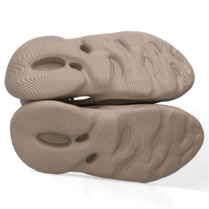 adidas Yeezy Foam Runner Sandals Gray Size 8.5