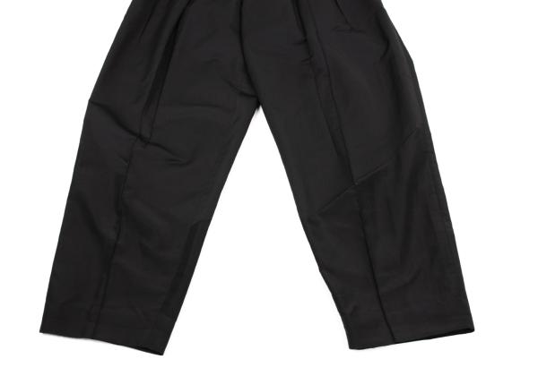 ISSEY MIYAKE Stretch Tuck Center Seam Pants Black Size 2