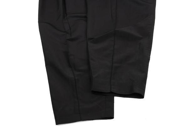 ISSEY MIYAKE Stretch Tuck Center Seam Pants Black Size 2