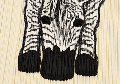 PLEATS PLEASE Pleats Zebra Patch T-Shirt Cream Size 3