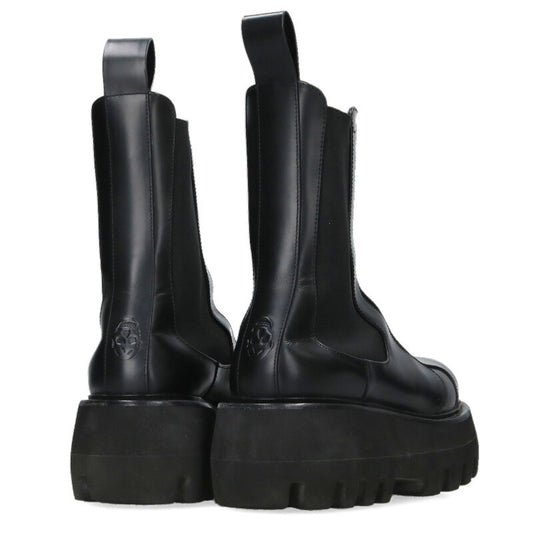 Alexander McQUEEN Black Chelsea Boots Size 8.5