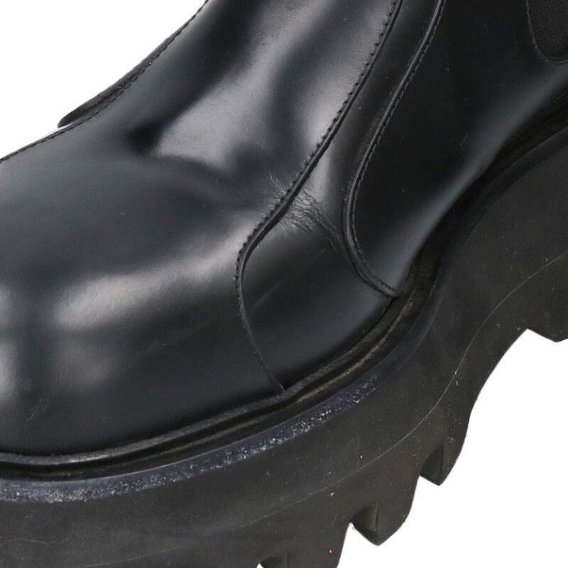 Alexander McQUEEN Black Chelsea Boots Size 8.5
