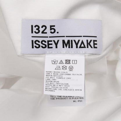 ISSEY MIYAKE 132 5. Poly Bias Pleated Blouse White Size 2