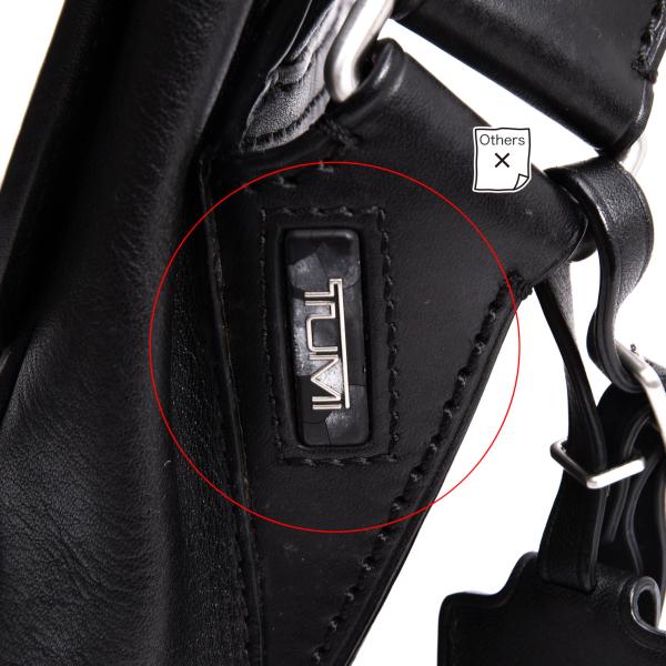 TUMI 68153D Colorado Deluxe Leather Shoulder Bag Black