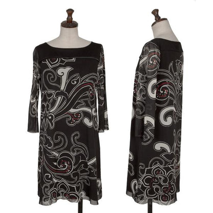VIVIENNETAM Graphic Print Power Net Blouse