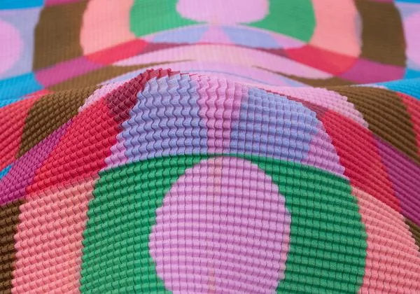 ISSEY MIYAKE me Psychedelic Pleats T-Shirt Pink Size F
