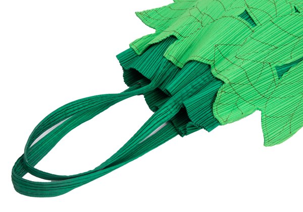 PLEATS PLEASE Leaf Patch Pleated Bag Green
