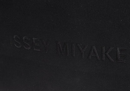 ISSEY MIYAKE Logo Embroidered Bag Black
