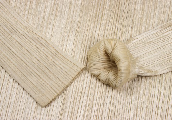 PLEATS PLEASE Velour Pleated Cardigan Beige Size 4