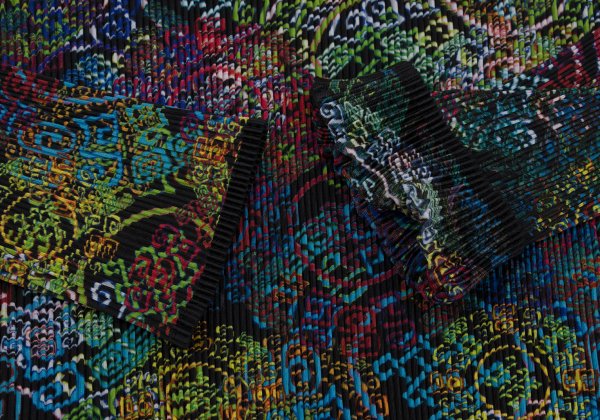 ISSEY MIYAKE FETE Multi-Print Pleated Long Sleeve Tee Size 3