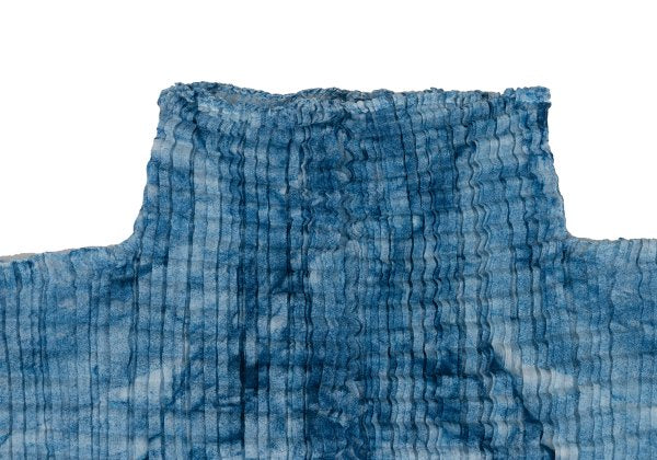 ISSEY MIYAKE Graphic Print Pleated T-Shirt Blue/White Size M