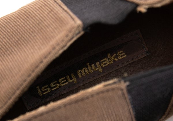 ISSEY MIYAKE Brown Asymmetric Tuck Toe Pumps Size 24.5CM