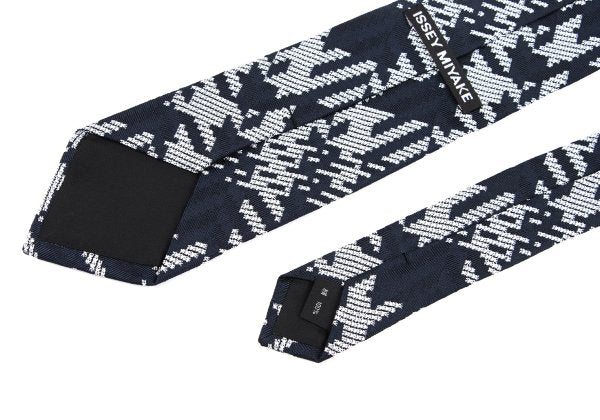 ISSEY MIYAKE MEN Blue Houndstooth Jacquard Silk Tie