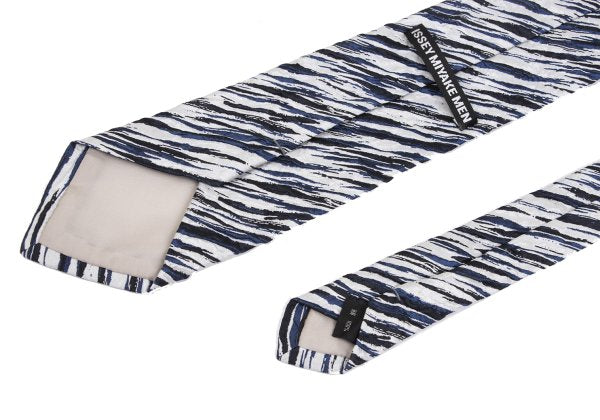 ISSEY MIYAKE MEN Blue Wrinkled Faded Regimental Silk Tie