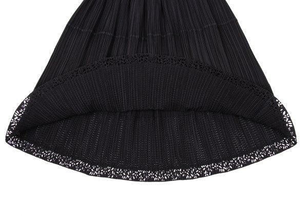 ISSEY MIYAKE Cutwork Mesh Pleated Black Polyester Skirt Size L