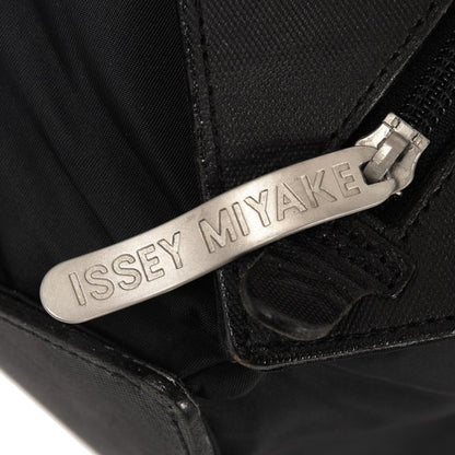 ISSEY MIYAKE Transformable Box Bag Black