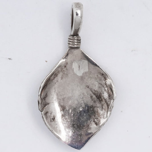 Goro's SV Heart Feather Right Facing Pendant Size F