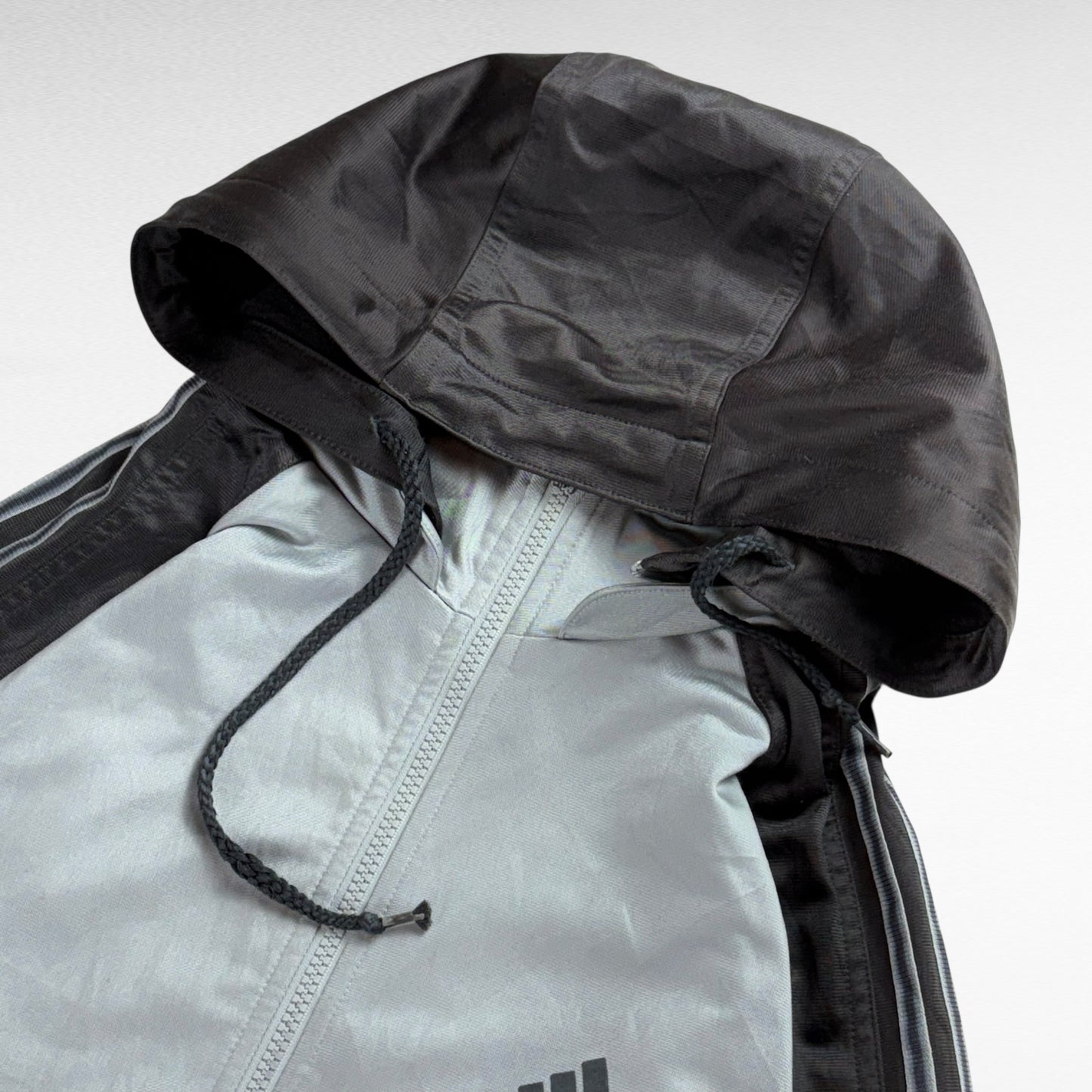 Adidas 00s Jacket Size M