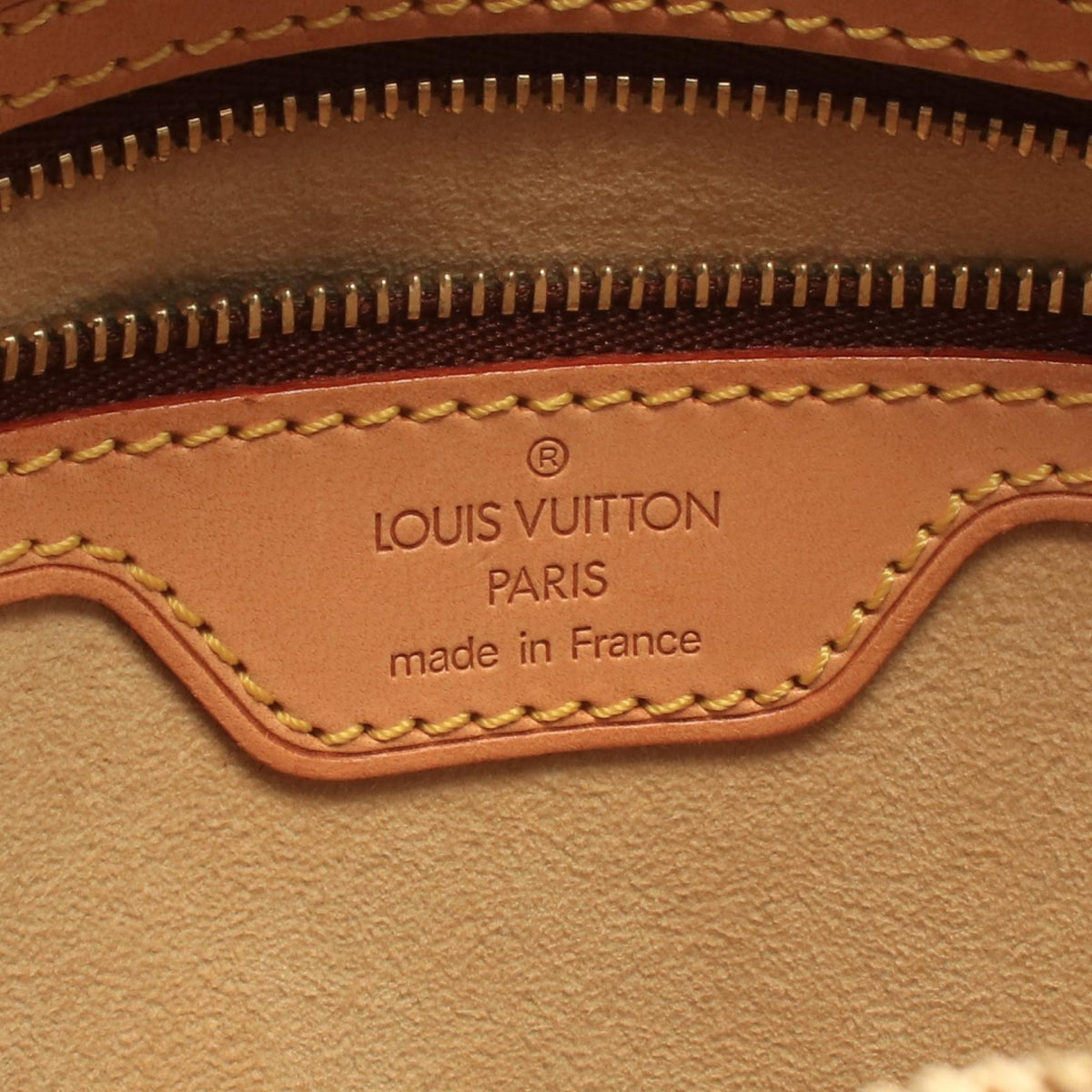 LOUIS VUITTON Looping MM Shoulder Bag