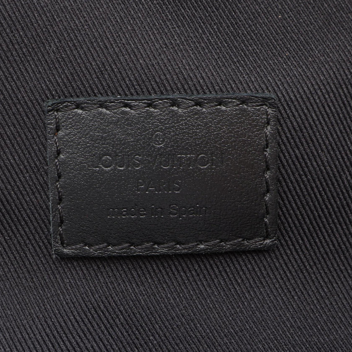 LOUIS VUITTON Discovery Monogram Eclipse Bum Bag