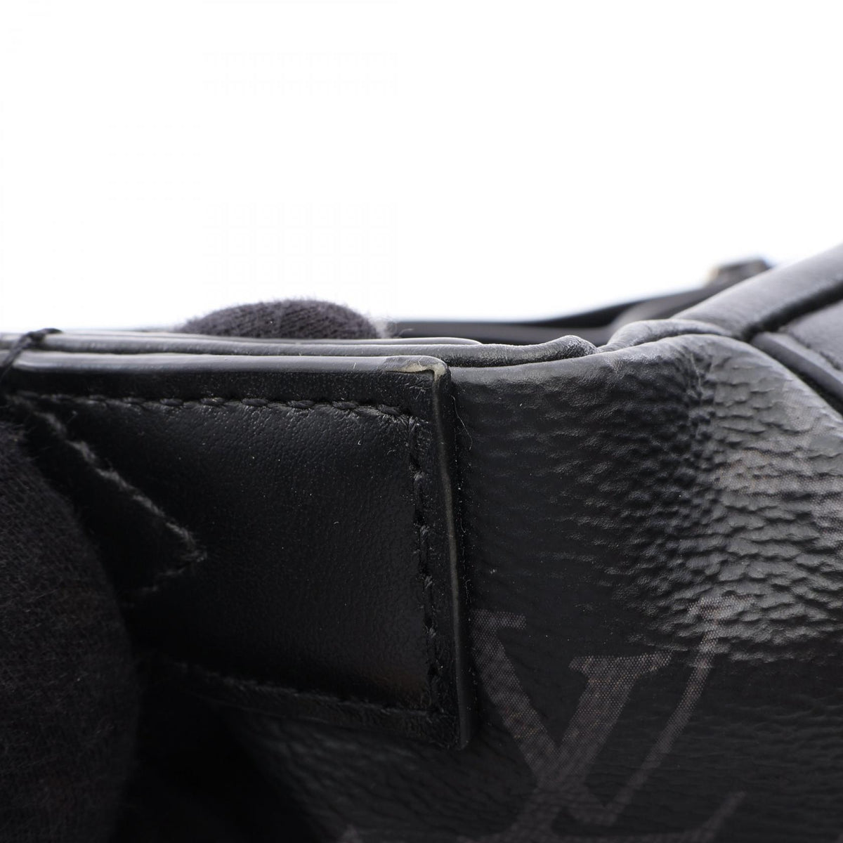 LOUIS VUITTON Discovery Monogram Eclipse Bum Bag