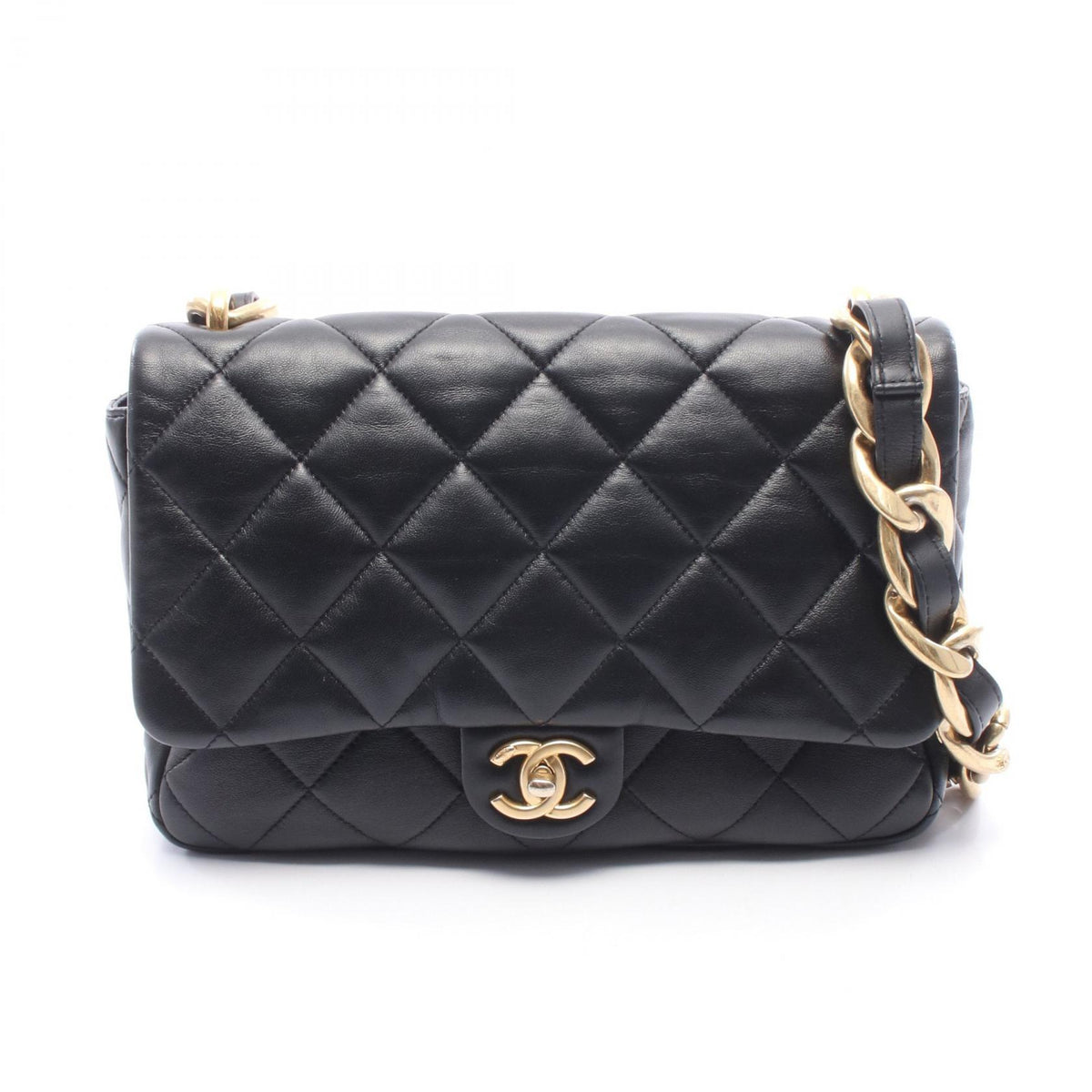 CHANEL Matelasse Lambskin Shoulder Bag