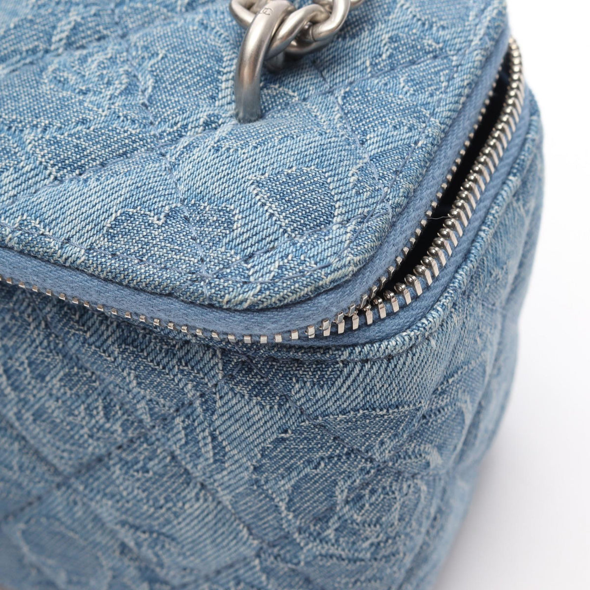 CHANEL Matelasse Vanity Denim Bag Blue