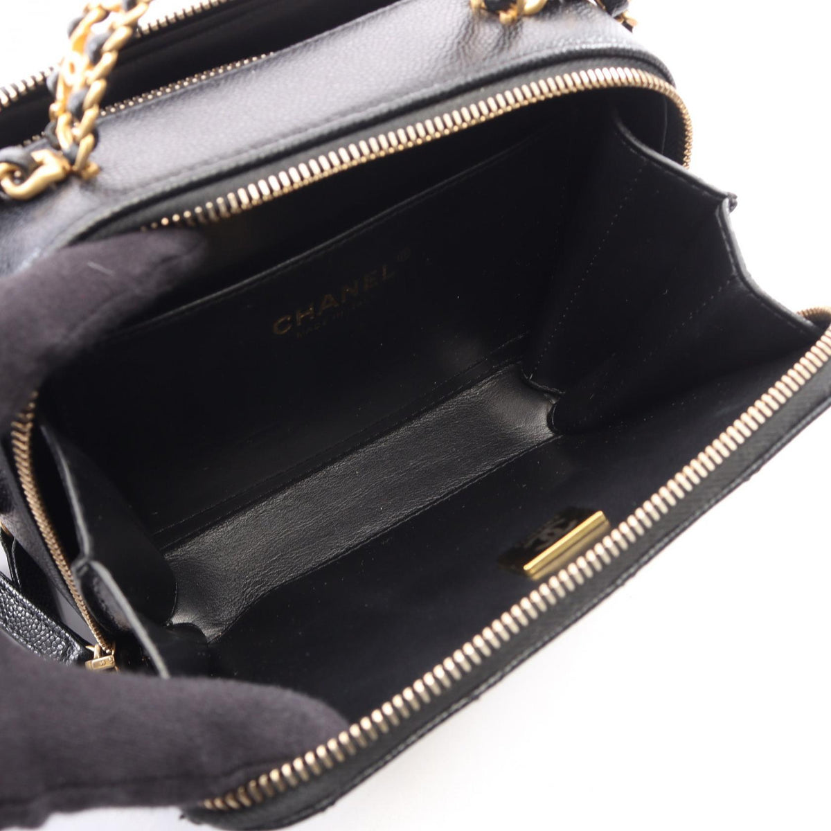 CHANEL Matelassé Caviar Skin Bag Black