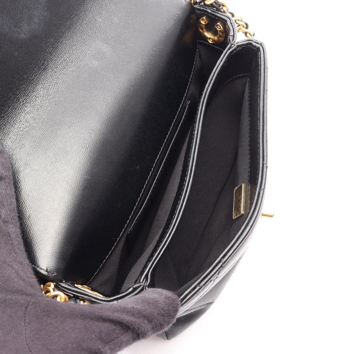 CHANEL Matelasse Lambskin Shoulder Bag Black