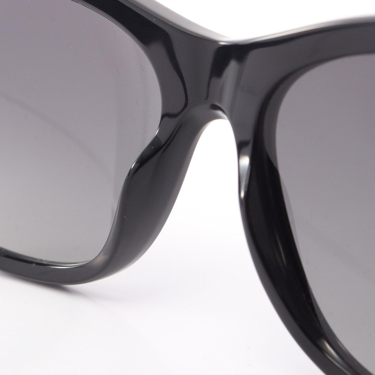 CHANEL Coco Mark Gradient Sunglasses Black
