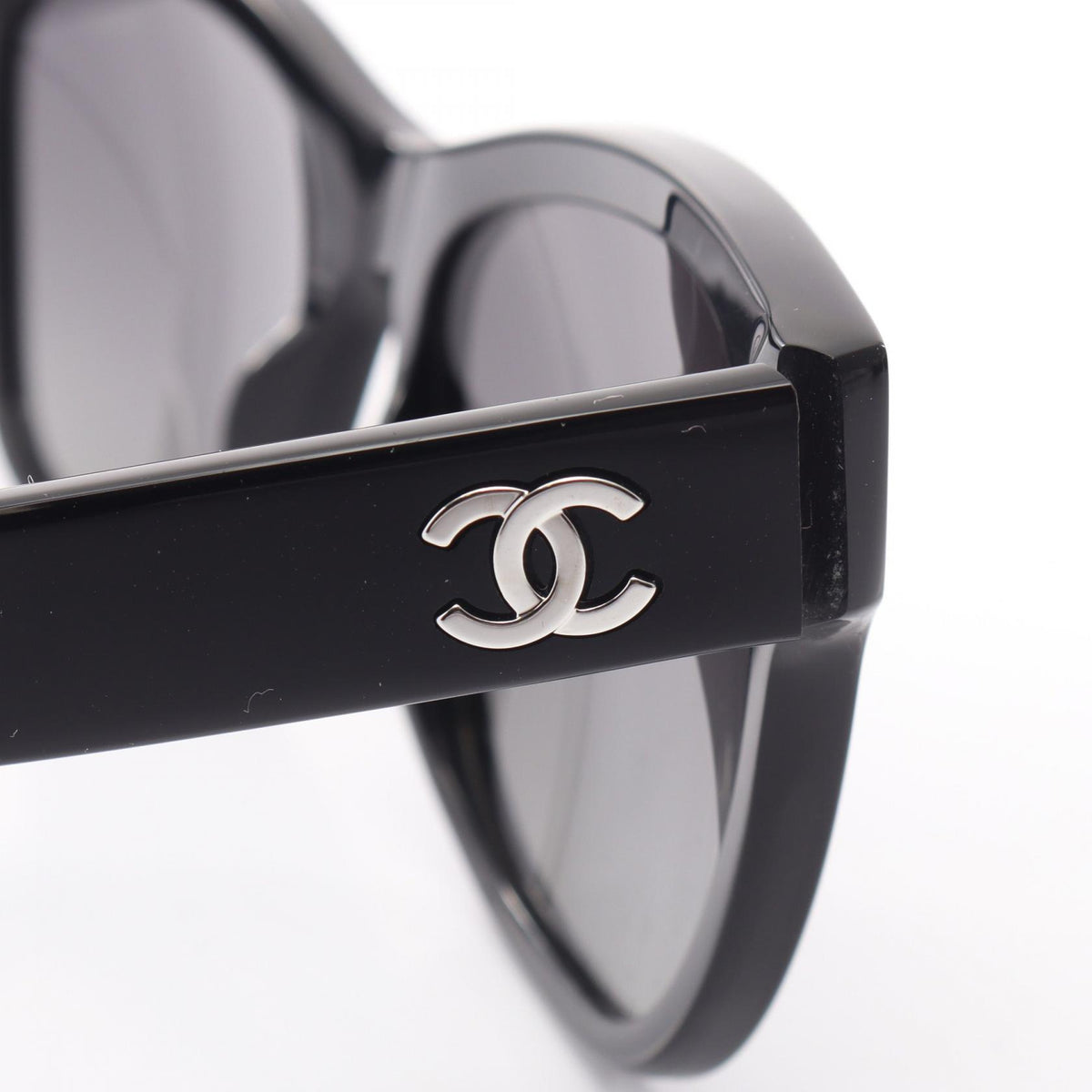 CHANEL Coco Mark Gradient Sunglasses Black