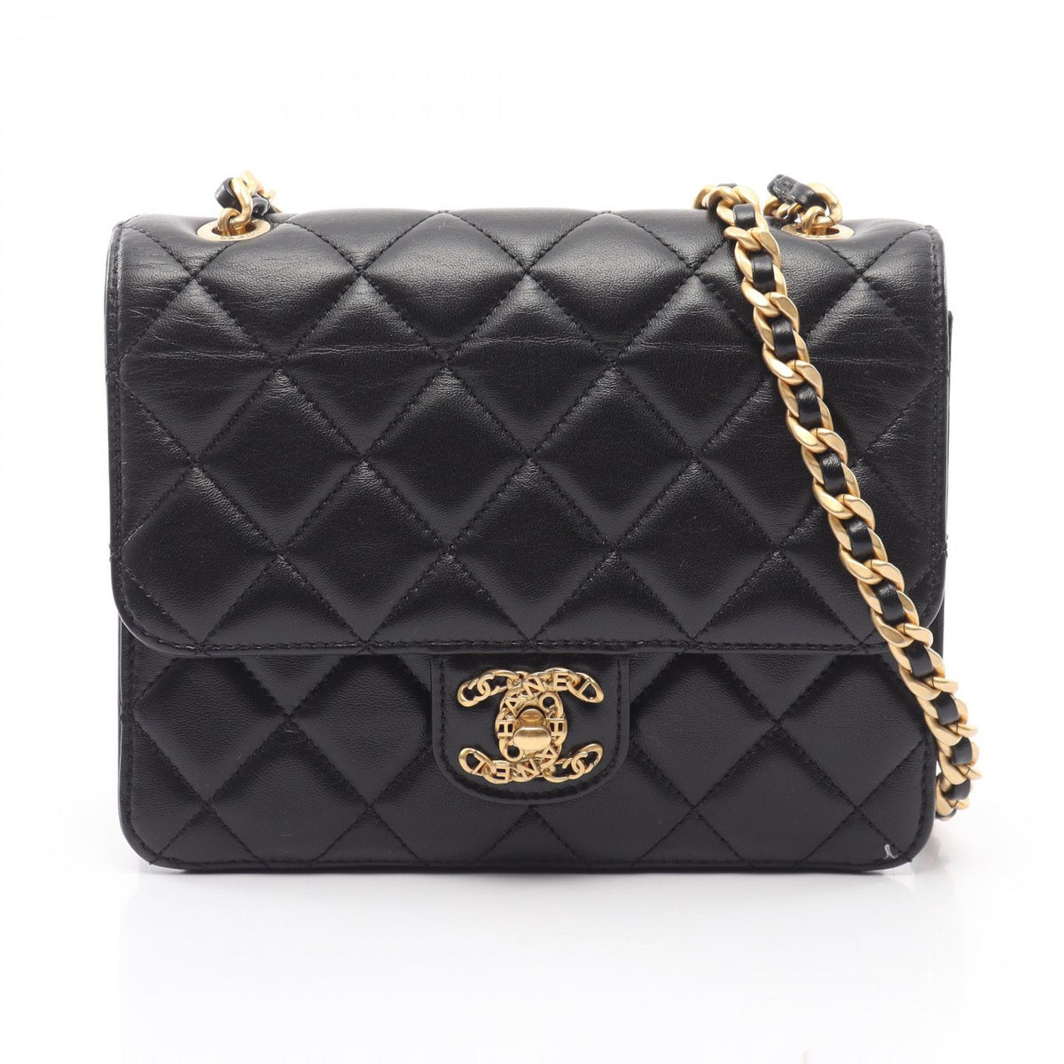 CHANEL Matelasse Lambskin Bag Black
