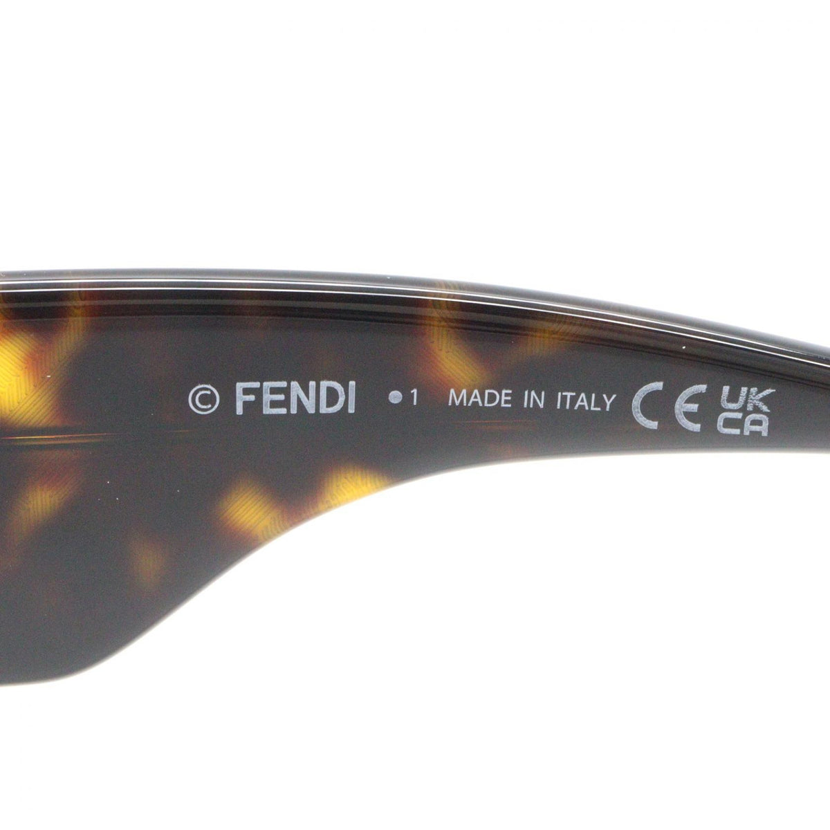 FENDI Plastic Sunglasses Brown 40156I52N