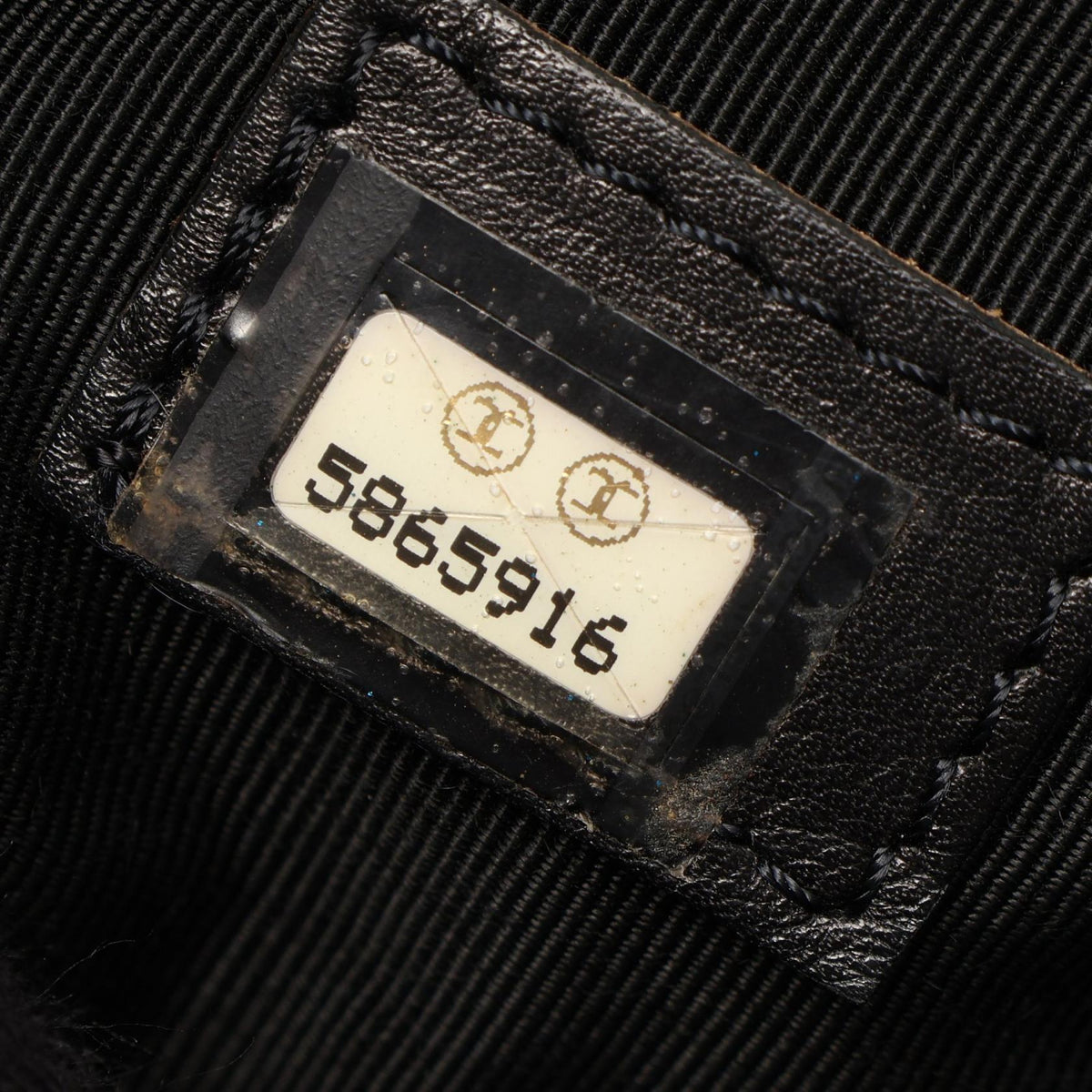 CHANEL Large CC Logo Caviar Skin Bag Black