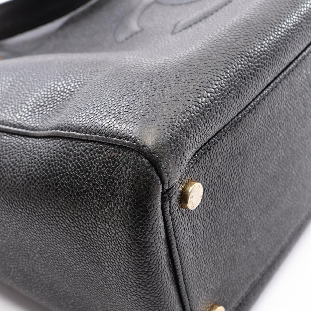 CHANEL Large CC Logo Caviar Skin Bag Black