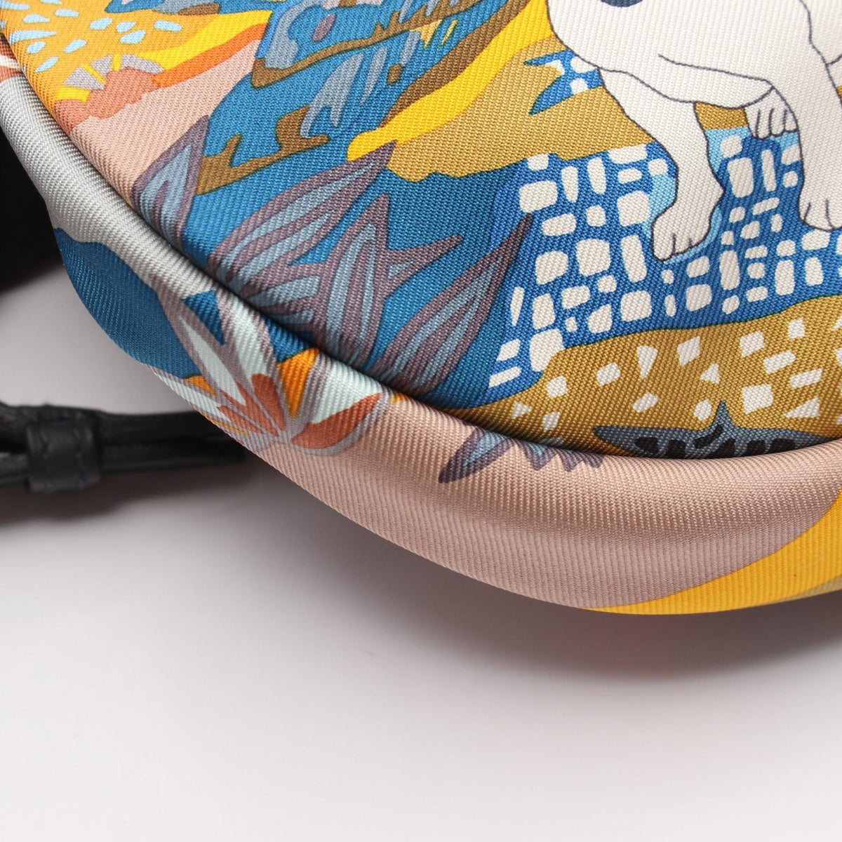 HERMES Sur Soie To Go Caban Shoulder Bag